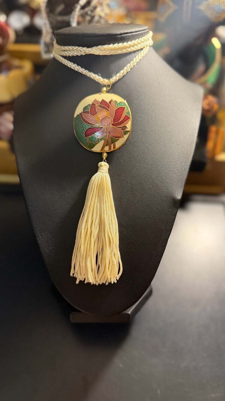 Vintage Cloisonne Enamel Lotus Flower  Necklace